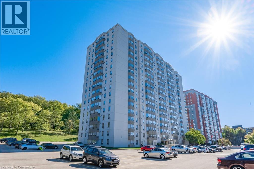 Property at 35 GREEN VALLEY Drive Unit# 402 image 4