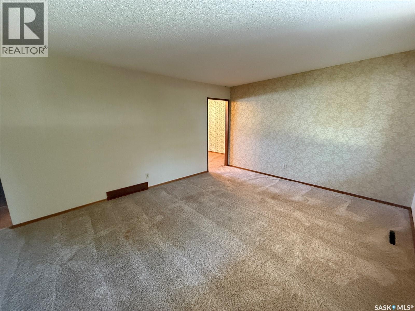 Property at 2510 29th STREET W image 5