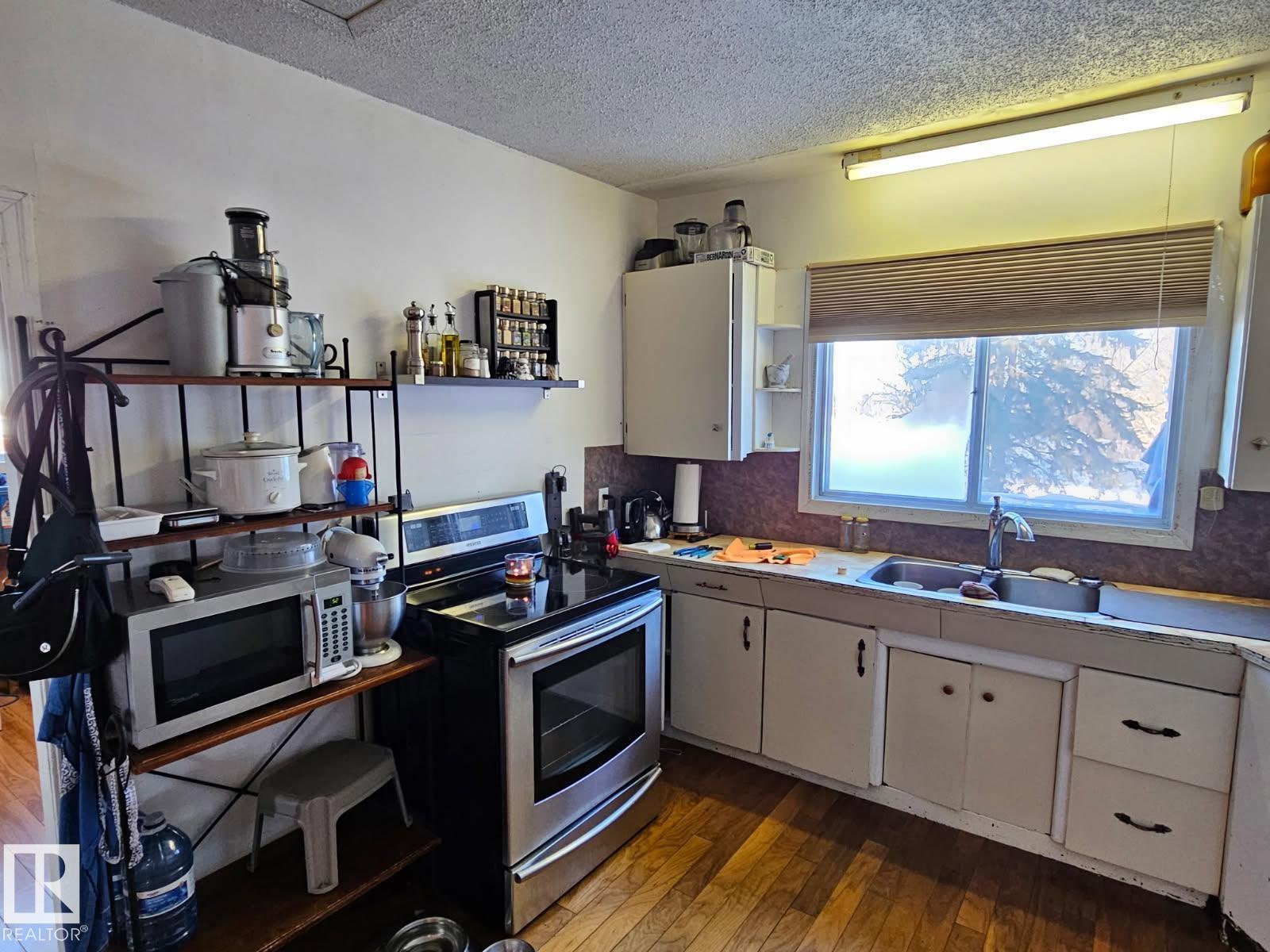 5029 50 St, Innisfree, Alberta  T0B 2G0 - Photo 3 - E4453682