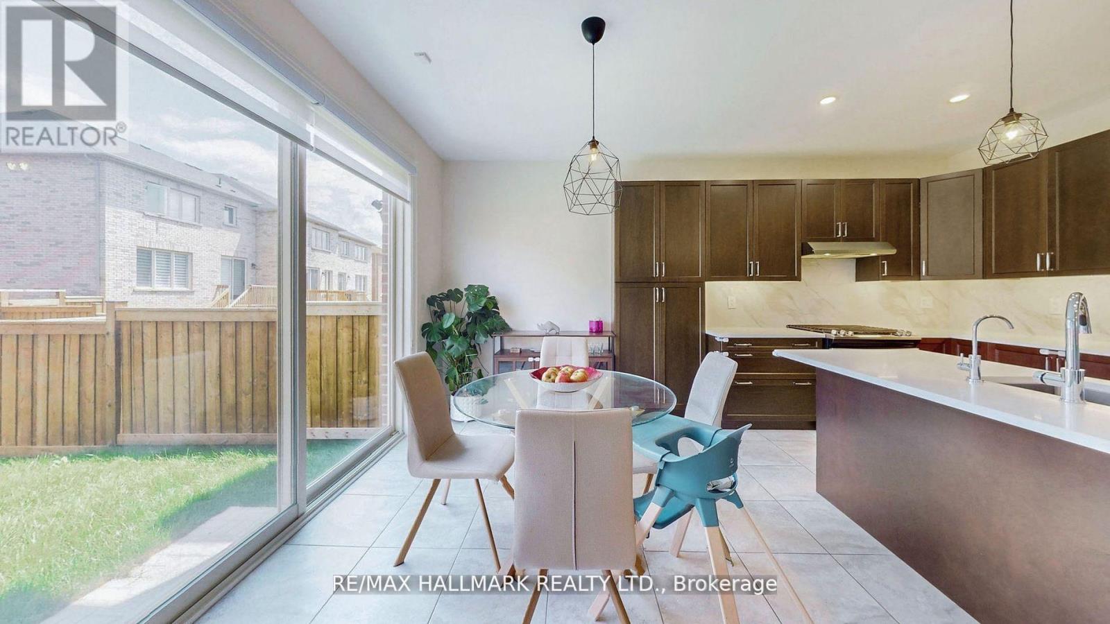 164 Frederick Pearson Street, East Gwillimbury, Ontario  L9N 0Y9 - Photo 15 - N12352906