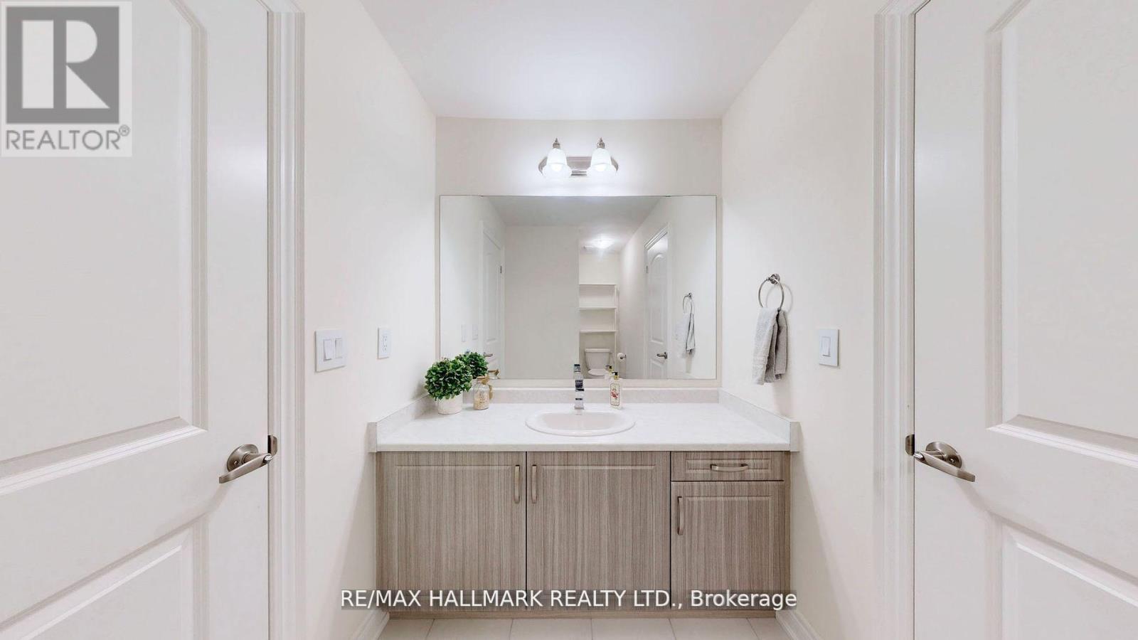 164 Frederick Pearson Street, East Gwillimbury, Ontario  L9N 0Y9 - Photo 29 - N12352906