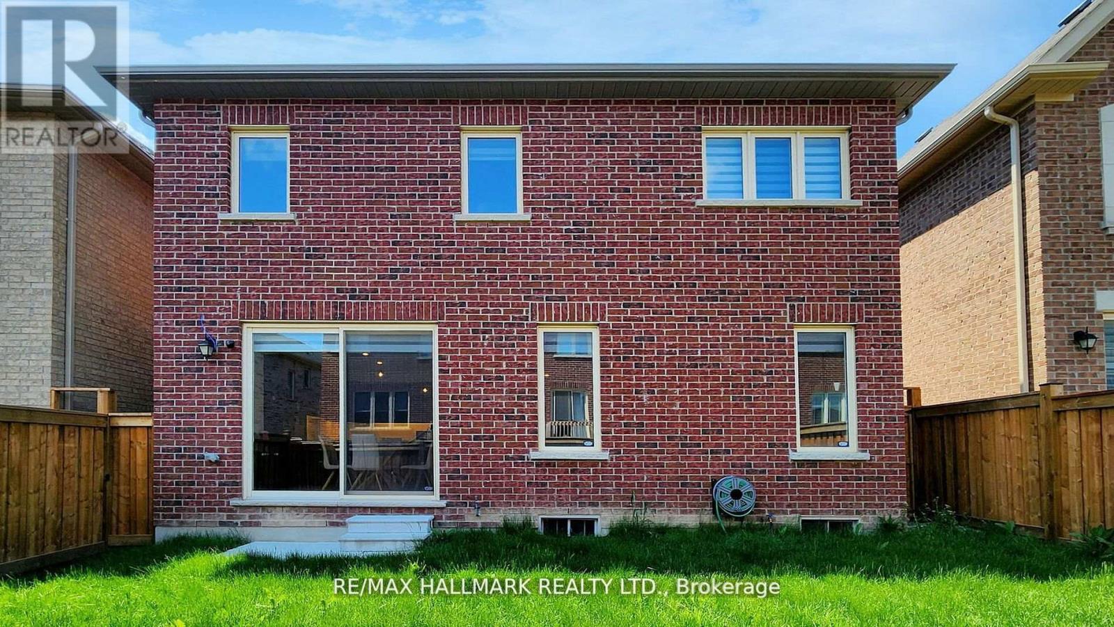 164 Frederick Pearson Street, East Gwillimbury, Ontario  L9N 0Y9 - Photo 37 - N12352906