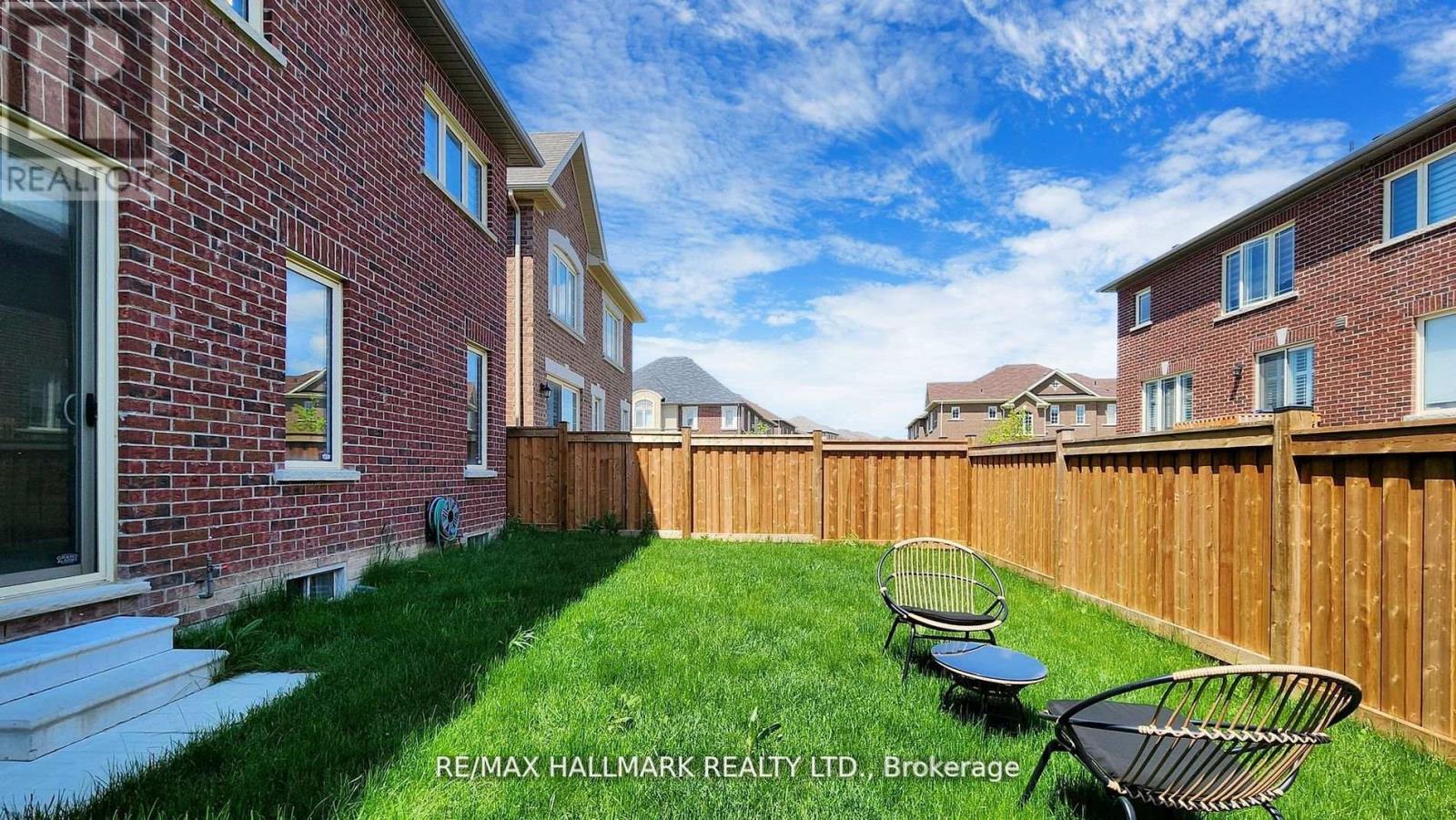 164 Frederick Pearson Street, East Gwillimbury, Ontario  L9N 0Y9 - Photo 38 - N12352906