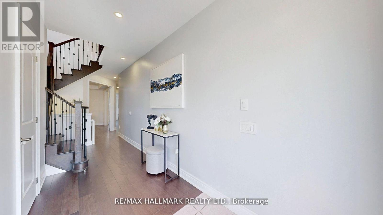 164 Frederick Pearson Street, East Gwillimbury, Ontario  L9N 0Y9 - Photo 5 - N12352906