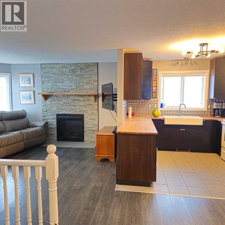 Property at 69 Willow Springs Crescent image 5