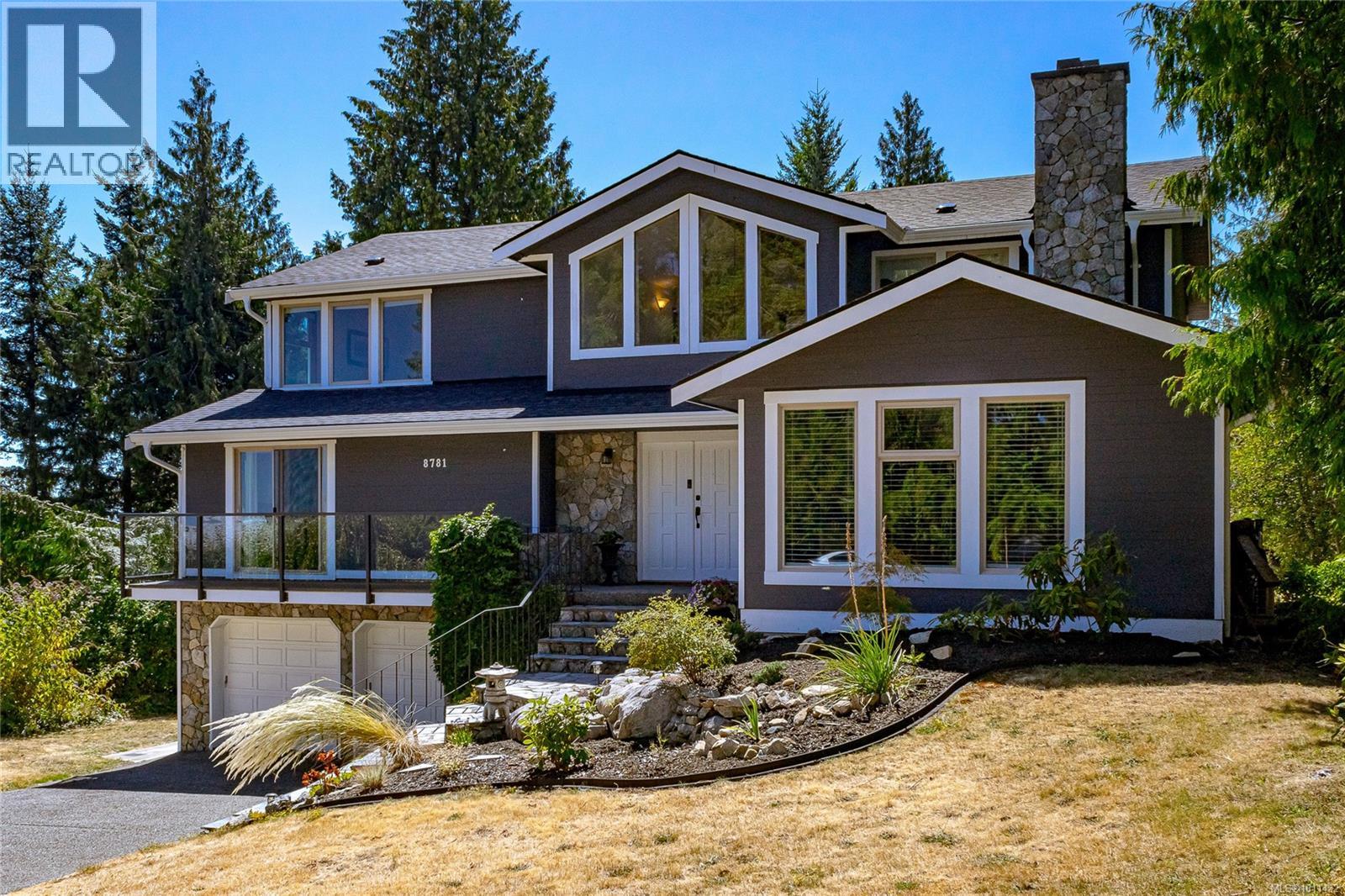 8781 Forest Park Dr, North Saanich, British Columbia V8L 4E8 - Photo 2 - 1011432