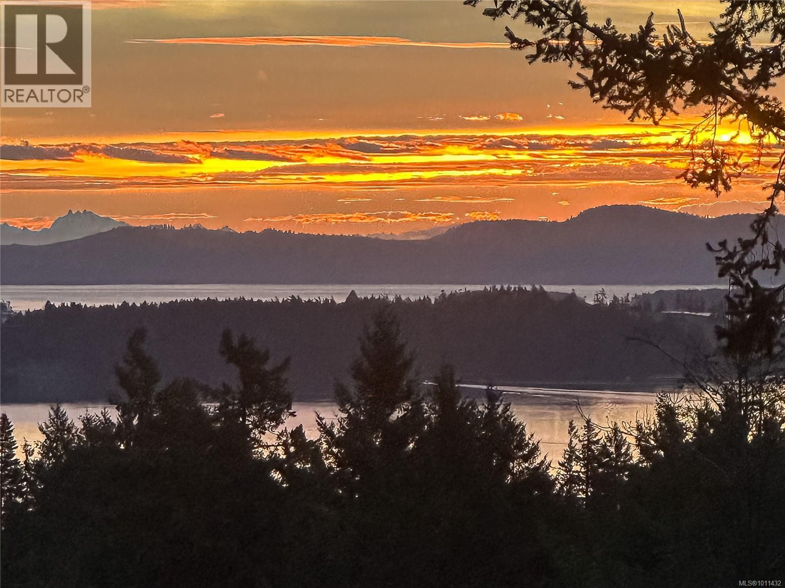 8781 Forest Park Dr, North Saanich, British Columbia V8L 4E8 - Photo 58 - 1011432