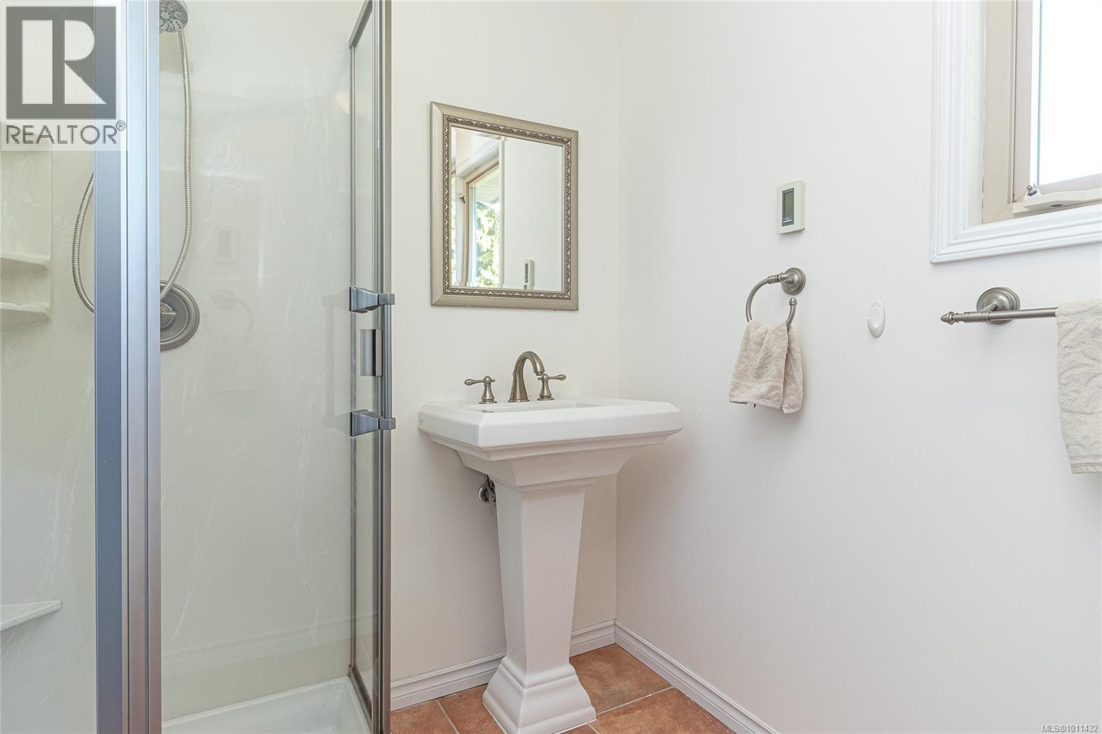 8781 Forest Park Dr, North Saanich, British Columbia V8L 4E8 - Photo 36 - 1011432