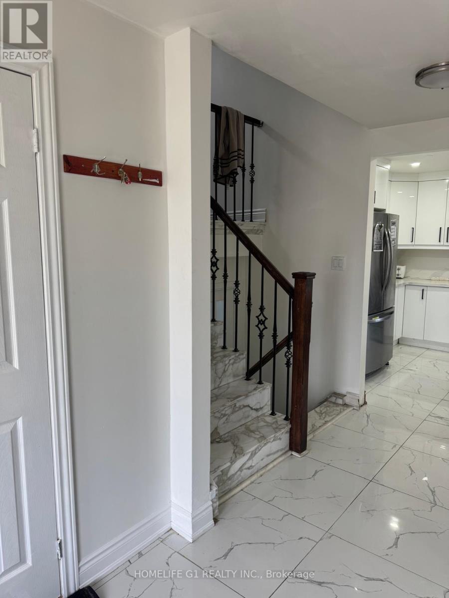 Property at 11 ISLAY COURT image 5