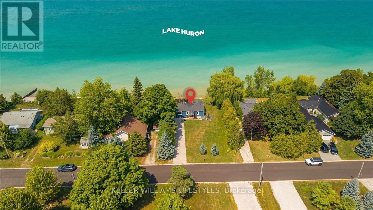 4148 Bluepoint Drive, Plympton-Wyoming (Plympton Wyoming), Ontario  N0N 1J6 - Photo 2 - X12353051