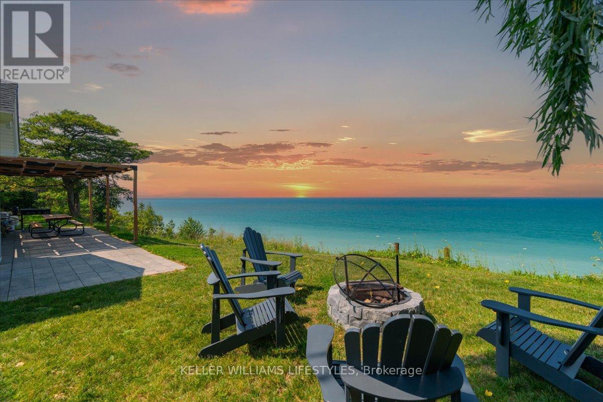 4148 Bluepoint Drive, Plympton-Wyoming (Plympton Wyoming), Ontario  N0N 1J6 - Photo 30 - X12353051