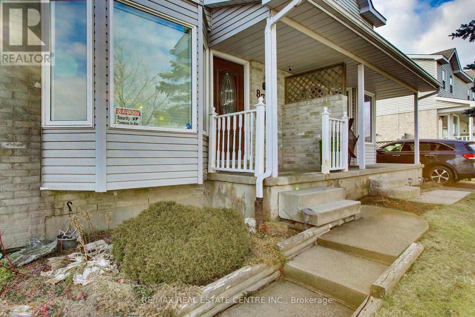 874 Shelborne Street, London South, Ontario  N5Z 5A8 - Photo 4 - X12352898