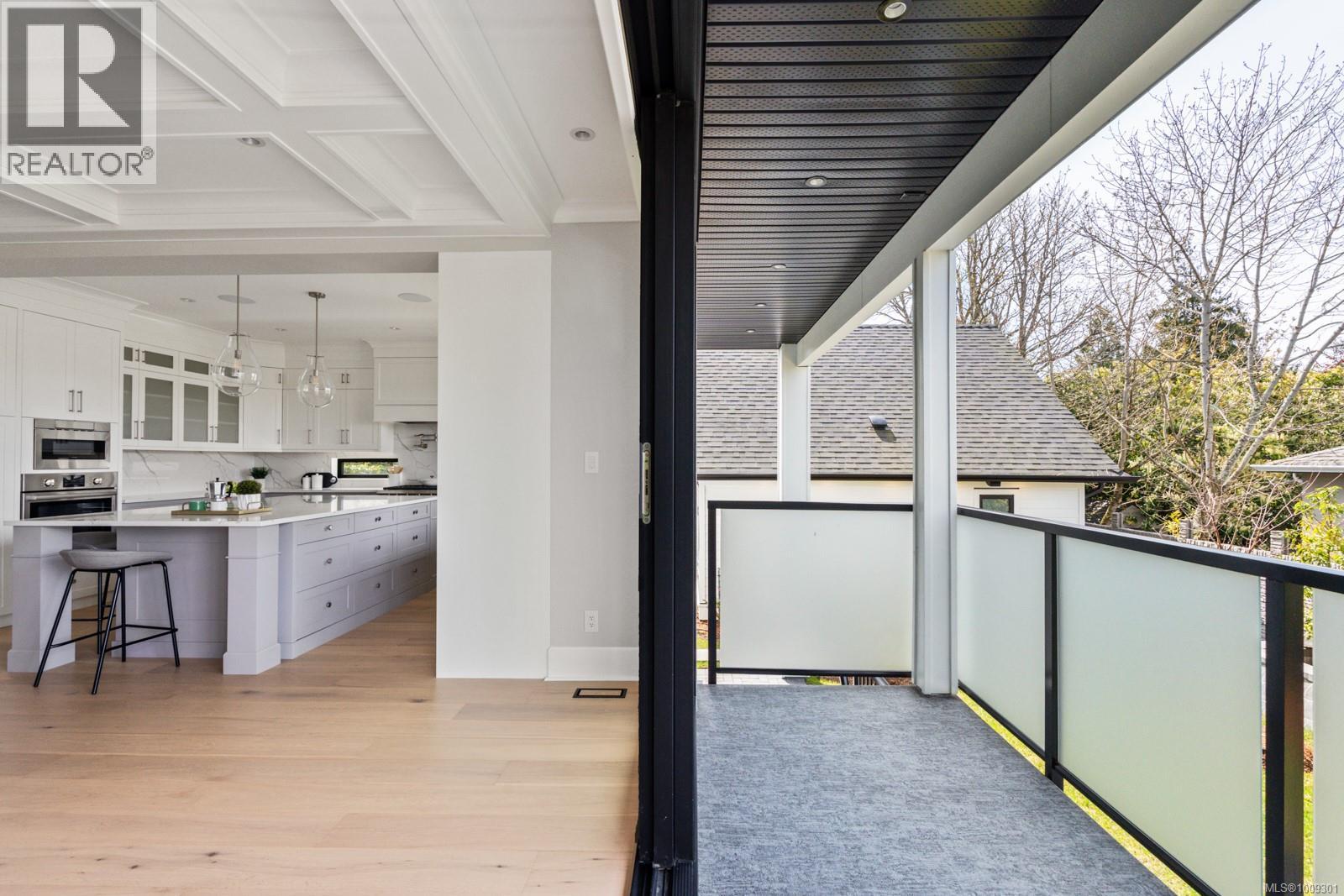 1918 Shotbolt Rd, Victoria, British Columbia  V8S 1H2 - Photo 14 - 1009301