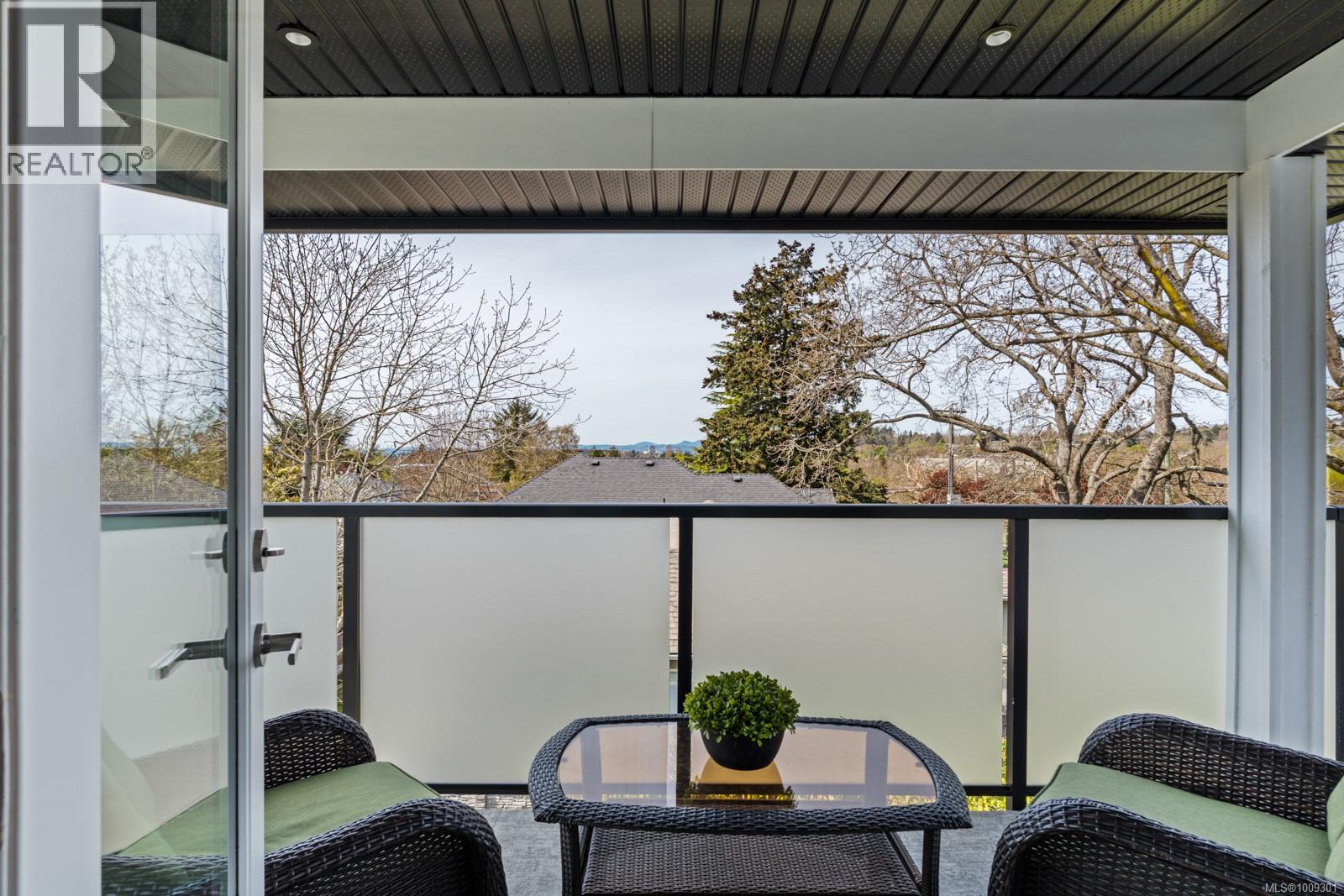 1918 Shotbolt Rd, Victoria, British Columbia  V8S 1H2 - Photo 28 - 1009301