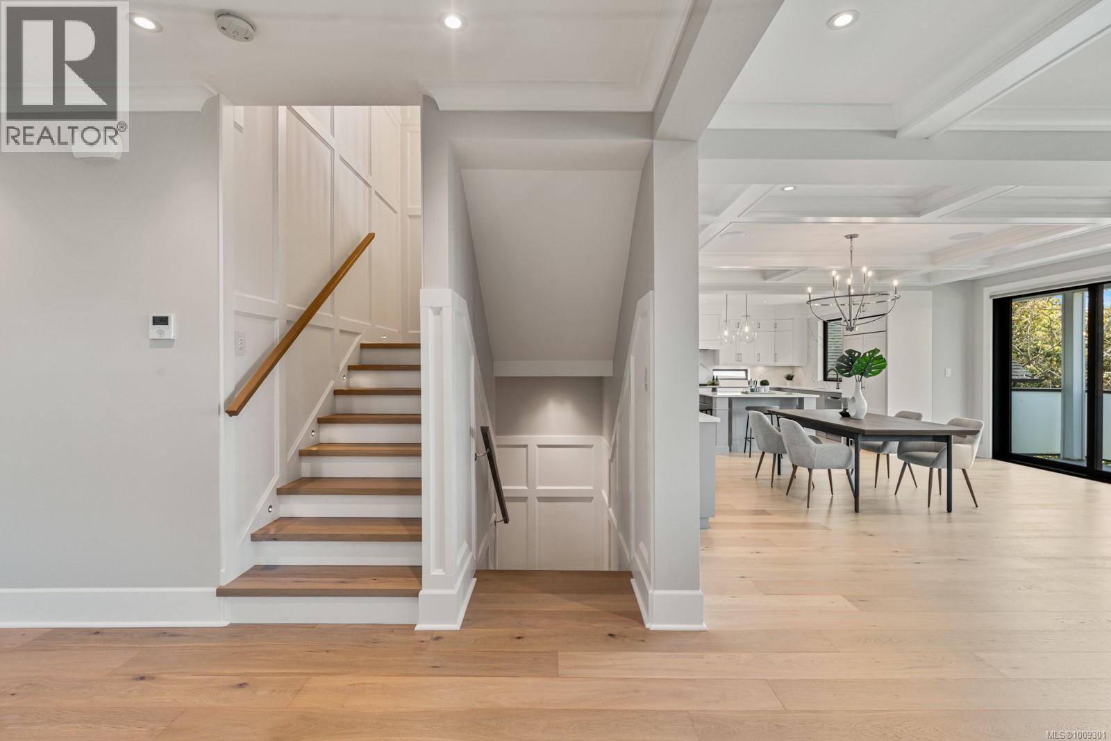 1918 Shotbolt Rd, Victoria, British Columbia  V8S 1H2 - Photo 38 - 1009301