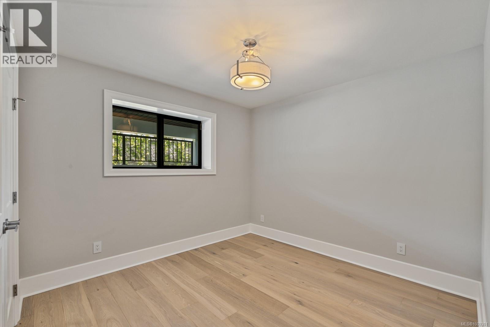 1918 Shotbolt Rd, Victoria, British Columbia  V8S 1H2 - Photo 41 - 1009301