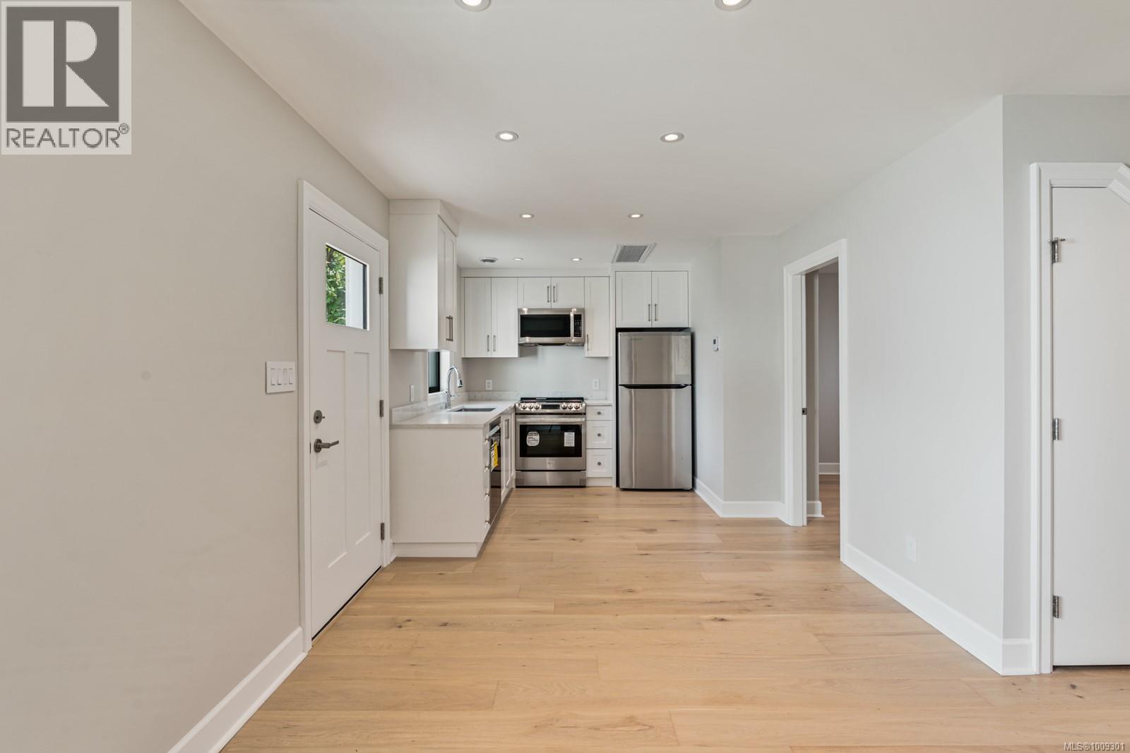 1918 Shotbolt Rd, Victoria, British Columbia  V8S 1H2 - Photo 53 - 1009301