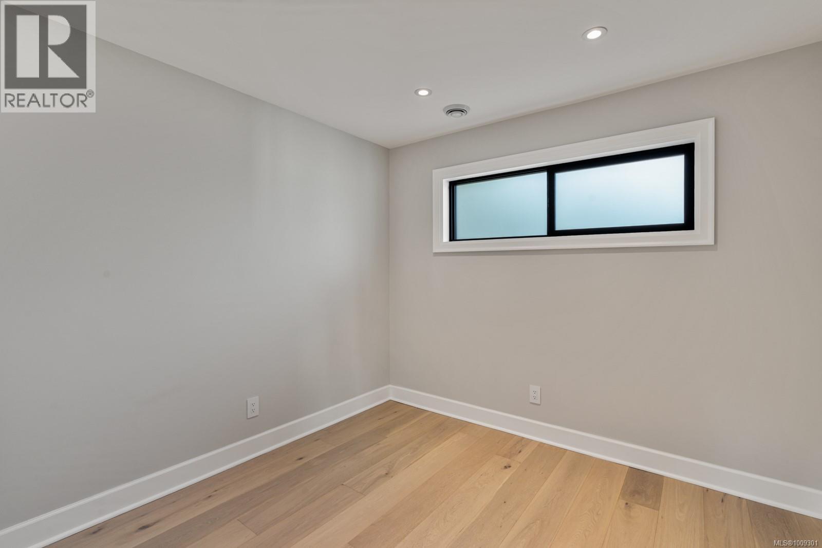 1918 Shotbolt Rd, Victoria, British Columbia  V8S 1H2 - Photo 55 - 1009301