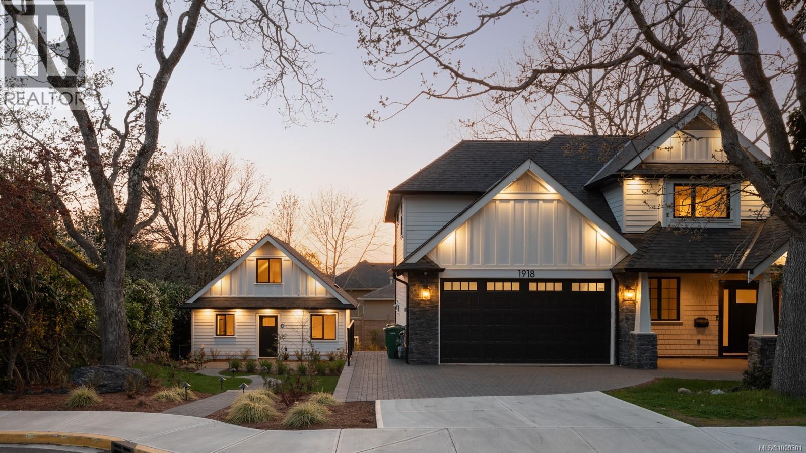 1918 Shotbolt Rd, Victoria, British Columbia  V8S 1H2 - Photo 59 - 1009301