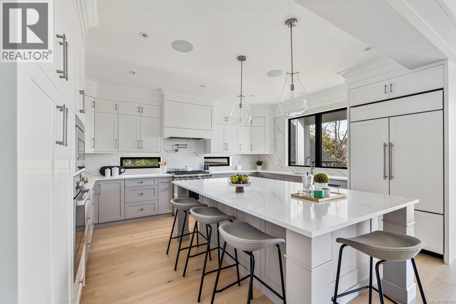 1918 Shotbolt Rd, Victoria, British Columbia  V8S 1H2 - Photo 6 - 1009301