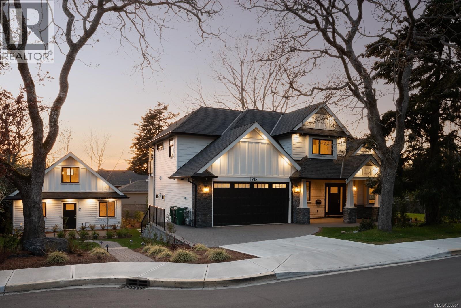 1918 Shotbolt Rd, Victoria, British Columbia  V8S 1H2 - Photo 80 - 1009301