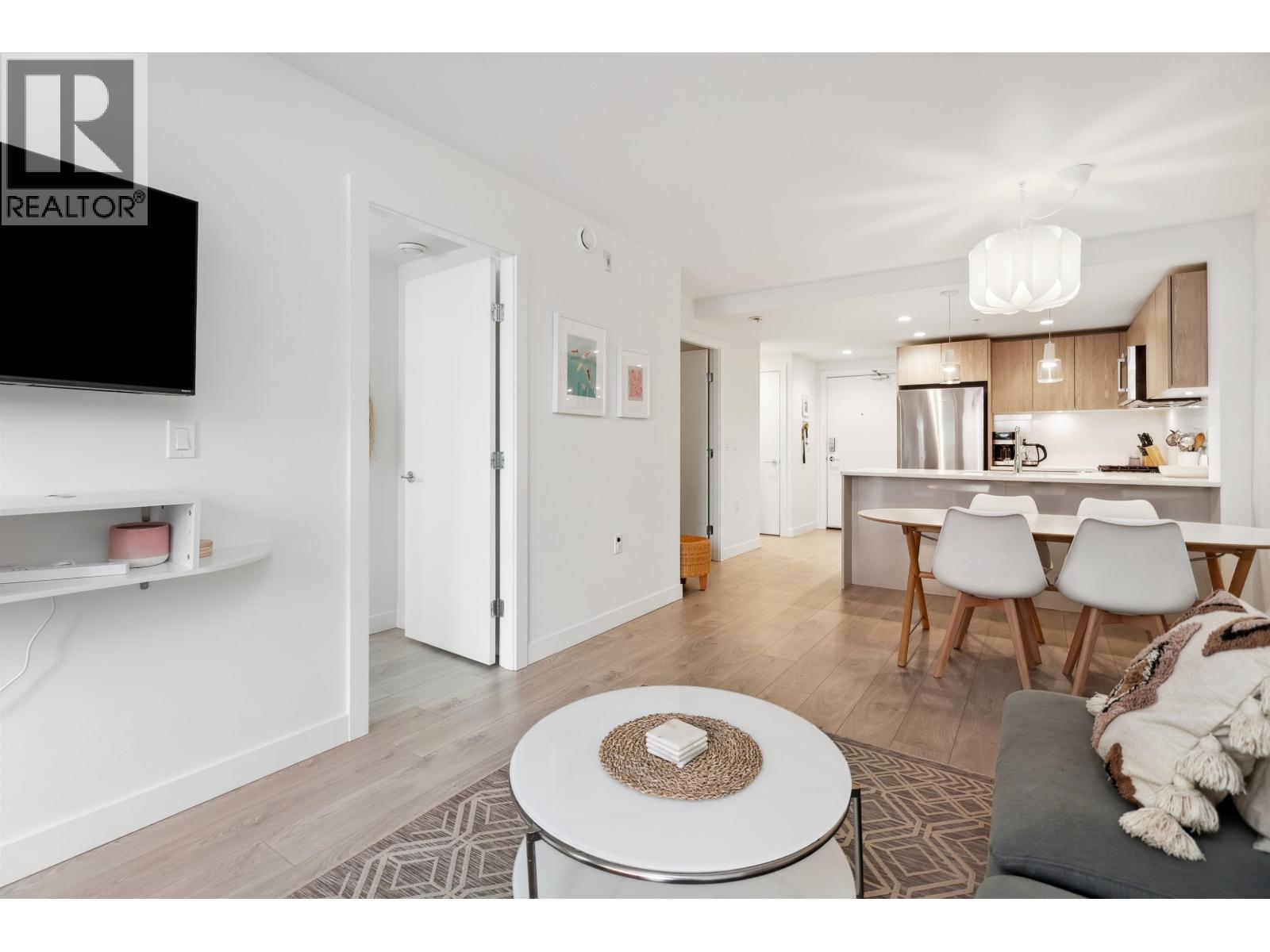 107 128 E 8th Street, North Vancouver, British Columbia  V7L 1Y7 - Photo 5 - R3038512