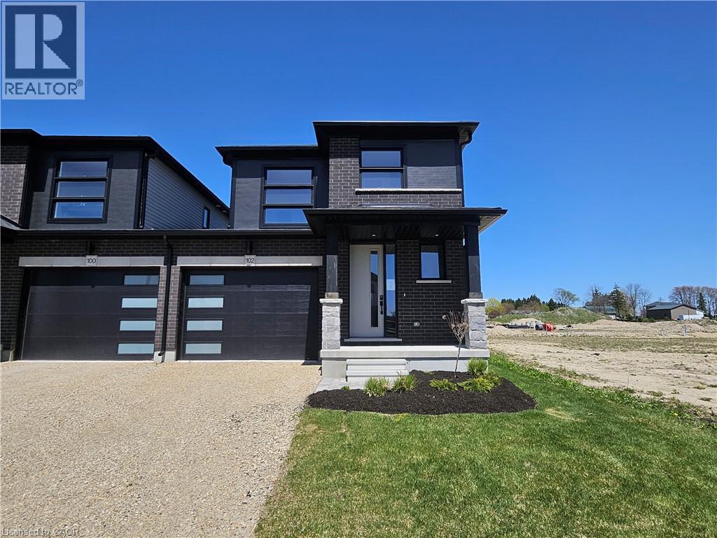 102 Thackeray Way, Harriston, Ontario  N0G 1Z0 - Photo 3 - 40727537