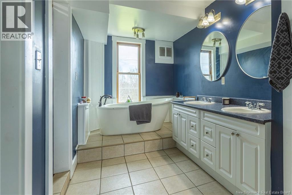11 Squire Street, Sackville, New Brunswick  E4L 4K8 - Photo 36 - NB122635