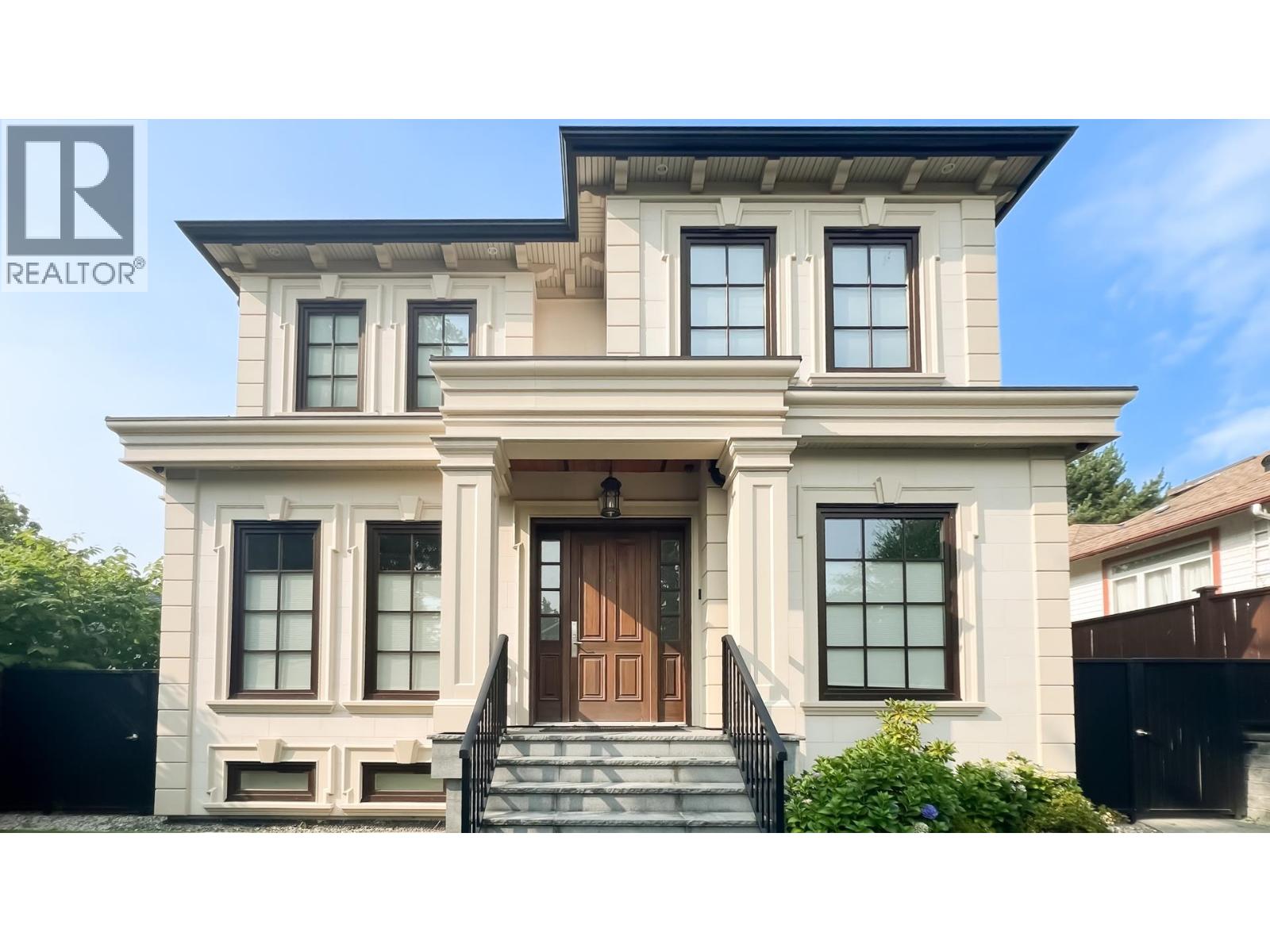2071 W 36TH AVENUE, Vancouver, British Columbia