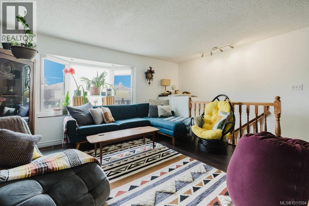 1616 Agnew Ave, Saanich, British Columbia  V8N 5M6 - Photo 10 - 1011504