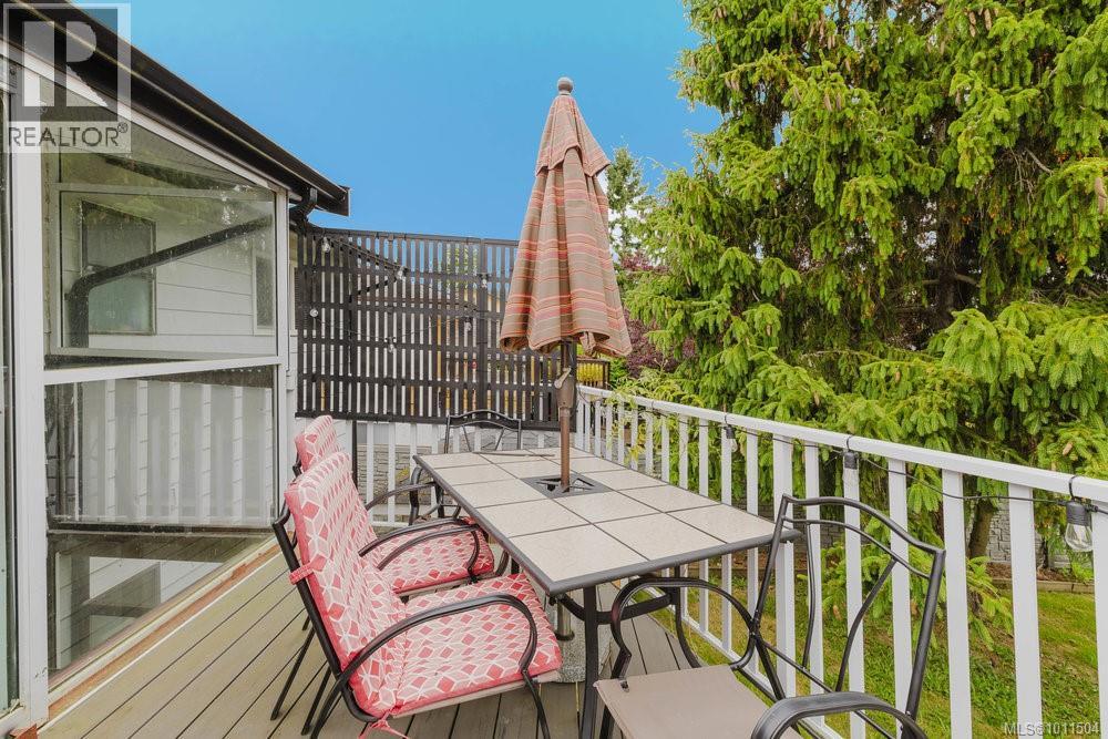 1616 Agnew Ave, Saanich, British Columbia  V8N 5M6 - Photo 16 - 1011504