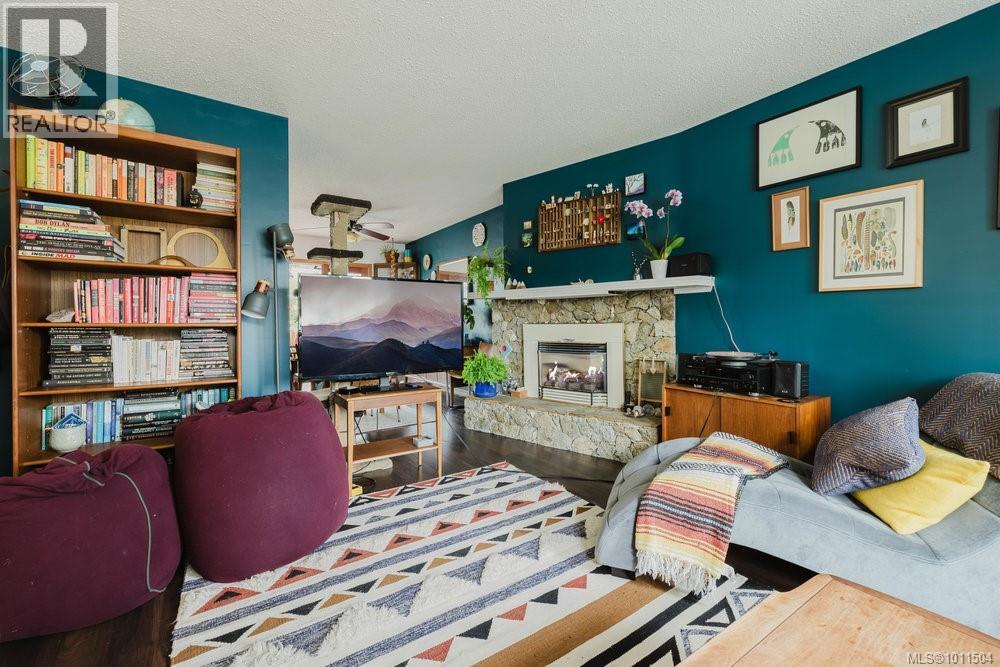 1616 Agnew Ave, Saanich, British Columbia  V8N 5M6 - Photo 9 - 1011504