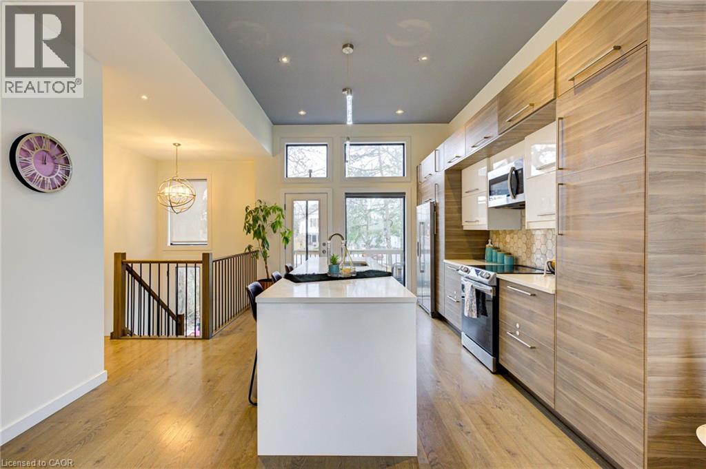 Photo 17 of 46 for 847 Stedwell Street