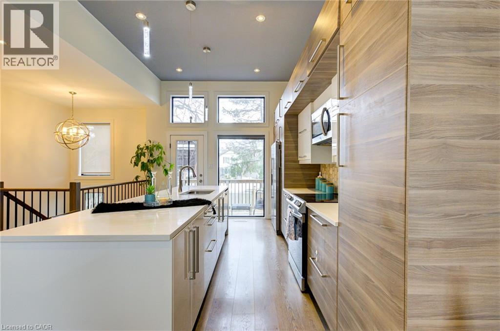 Photo 18 of 46 for 847 Stedwell Street