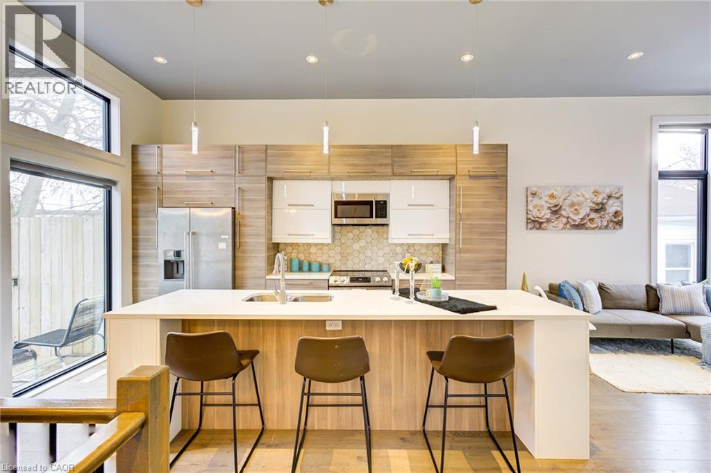 Photo 21 of 46 for 847 Stedwell Street