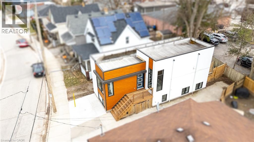 Photo 3 of 46 for 847 Stedwell Street