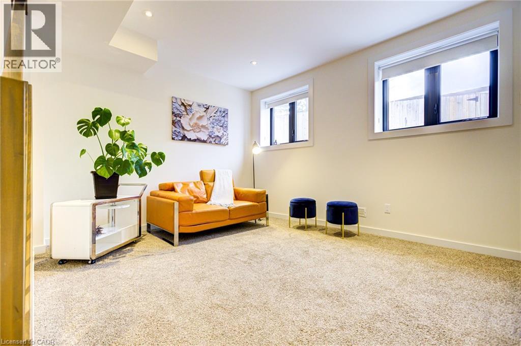 Photo 34 of 46 for 847 Stedwell Street