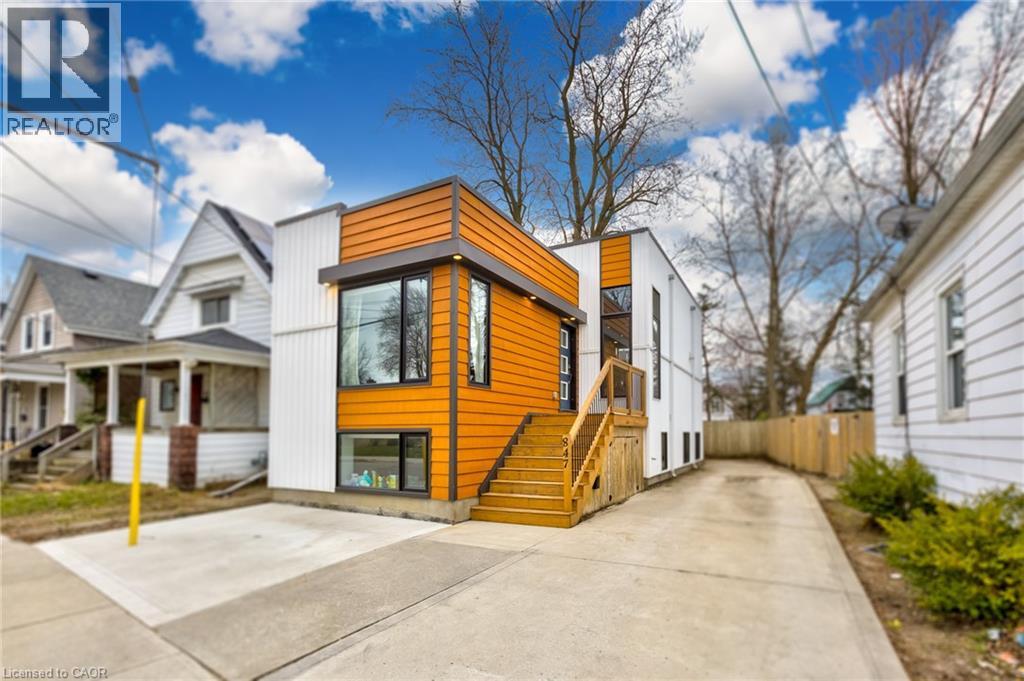 Photo 4 of 46 for 847 Stedwell Street