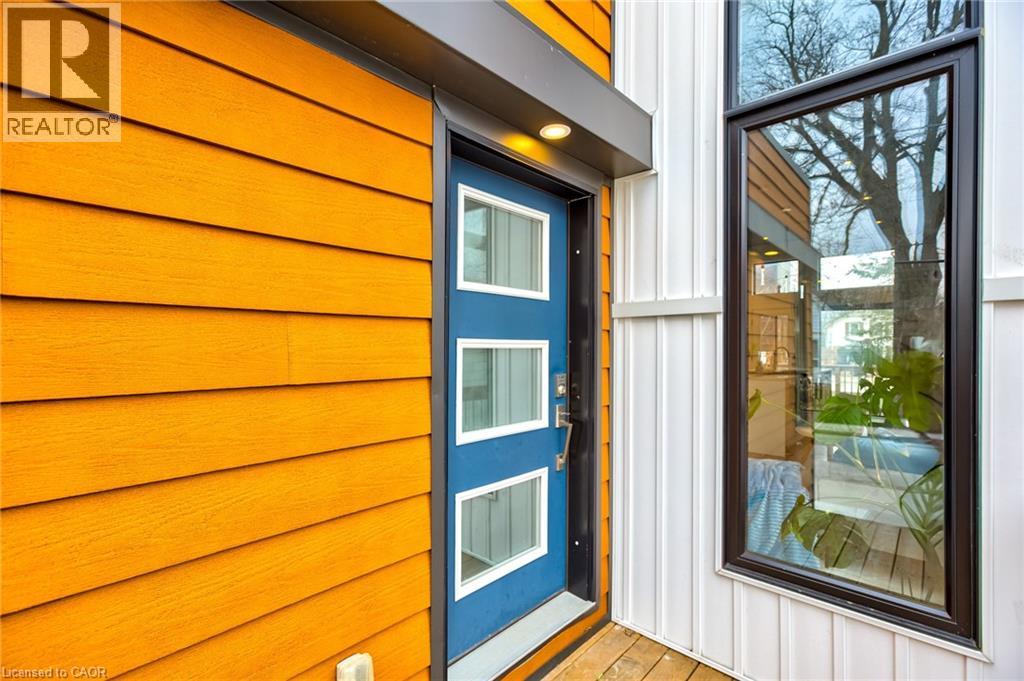 Photo 9 of 46 for 847 Stedwell Street