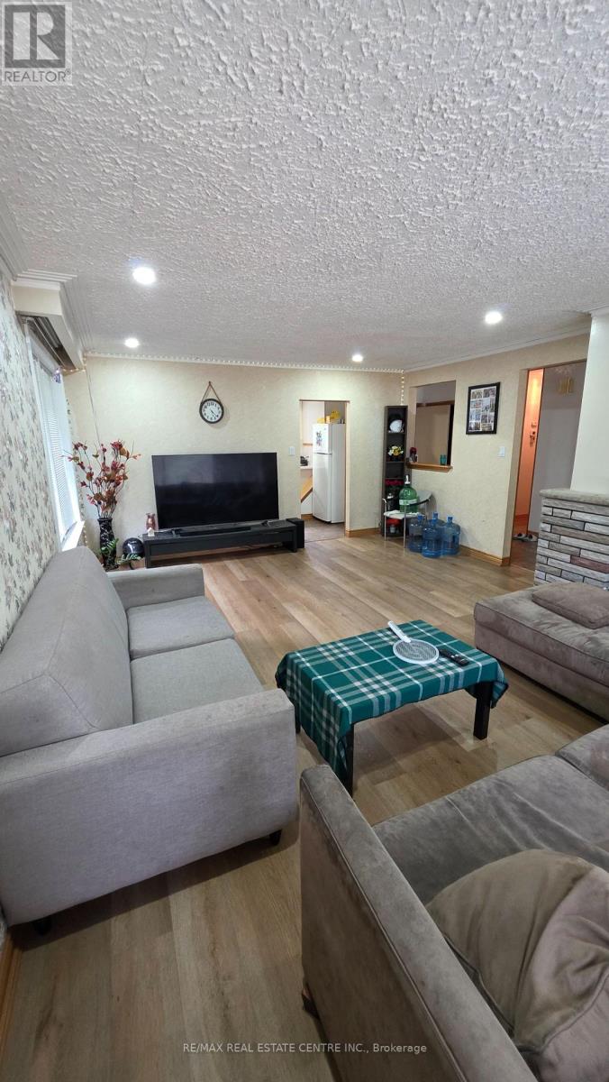 Property at 593 INDIAN ROAD image 5