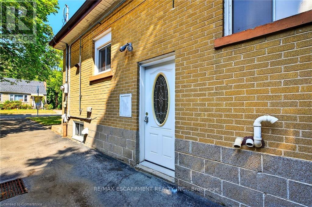 111 Leland Street, Hamilton, Ontario  L8S 3A3 - Photo 25 - X12350934