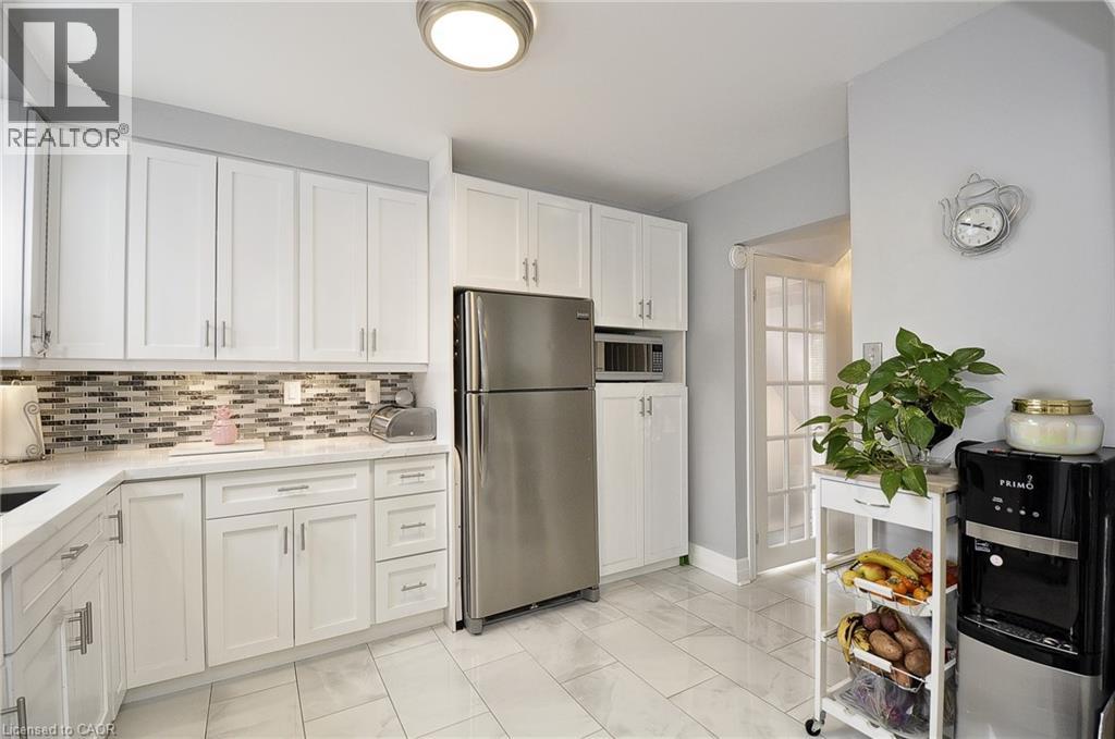 30 The Country Way, Kitchener, Ontario  N2E 2K8 - Photo 12 - 40737947