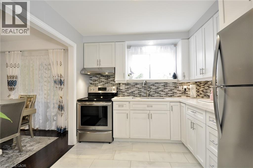 30 The Country Way, Kitchener, Ontario  N2E 2K8 - Photo 13 - 40737947