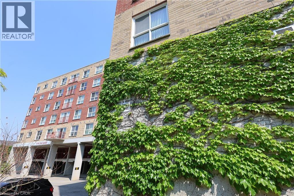Property at 20 ST GEORGE Street Unit# 211 image 3
