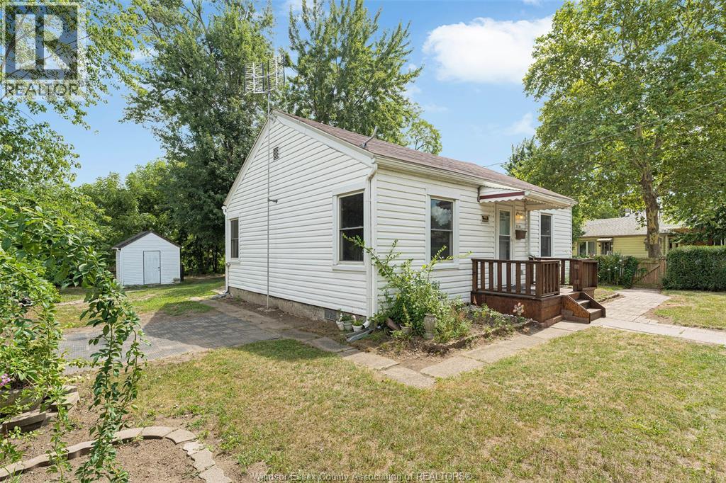 Property at 3597 BLOOMFIELD image 3