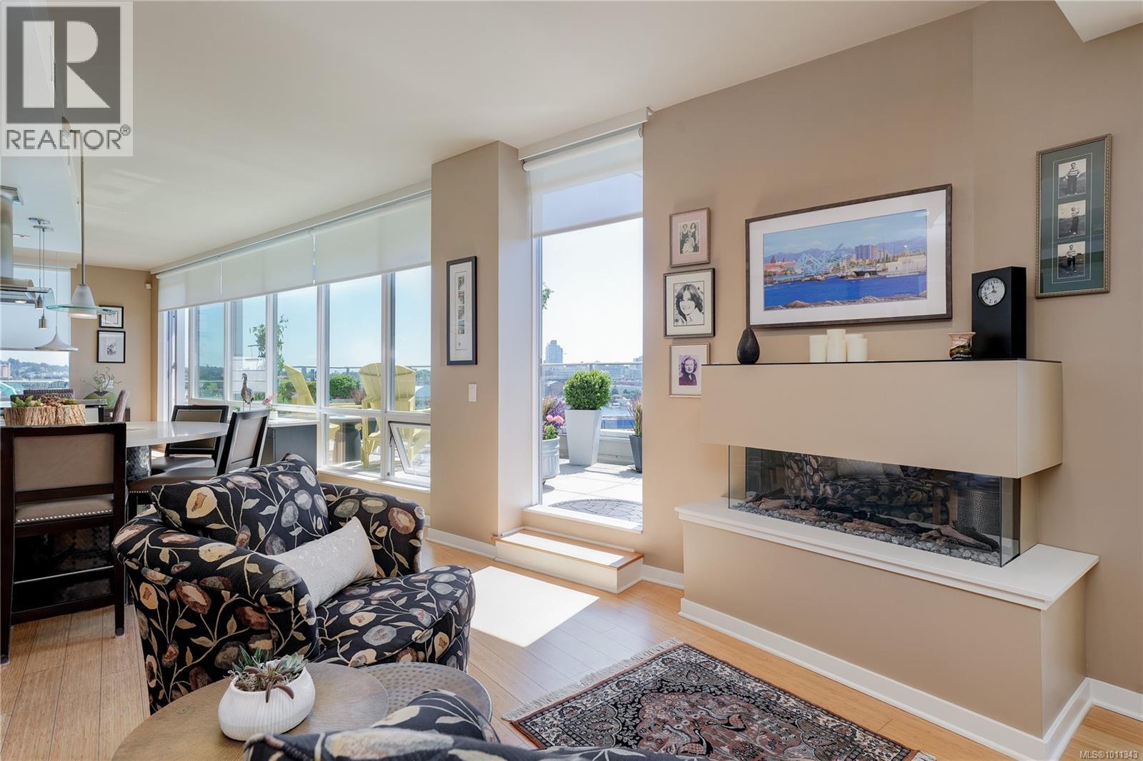 704 399 Tyee Rd, Victoria, British Columbia  V9A 0A8 - Photo 6 - 1011343