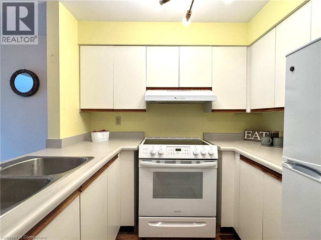 41 Valleyview Road Unit# 49, Kitchener, Ontario  N2E 3H9 - Photo 5 - 40739179