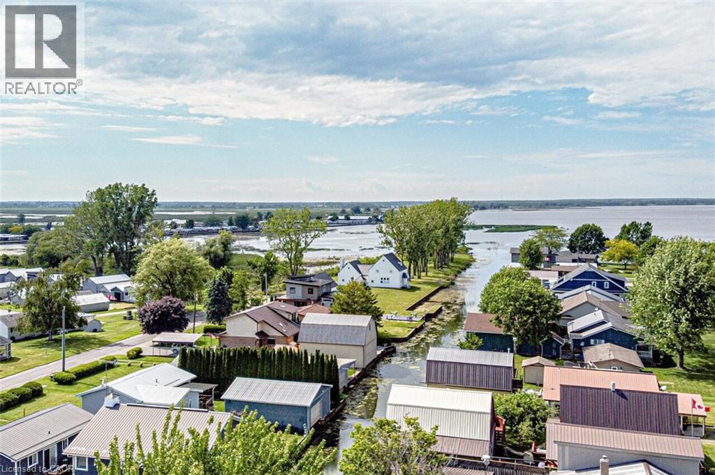 12 WILLOW Avenue, Long Point, Ontario