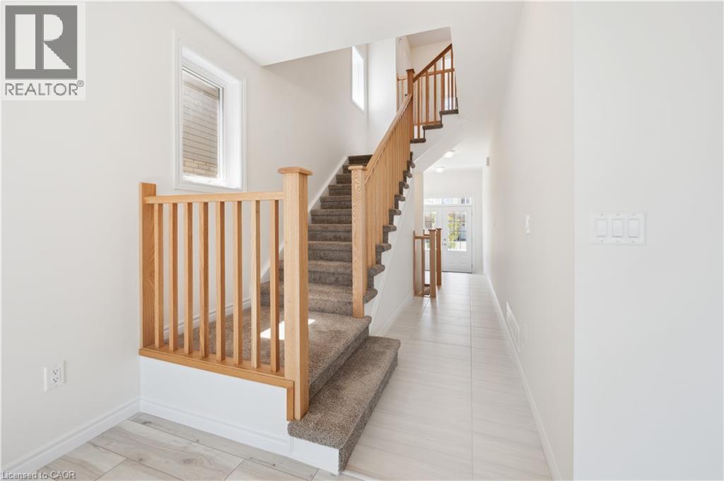 33 Henry Maracle Street, Ayr, Ontario  N0B 1E0 - Photo 3 - 40695357