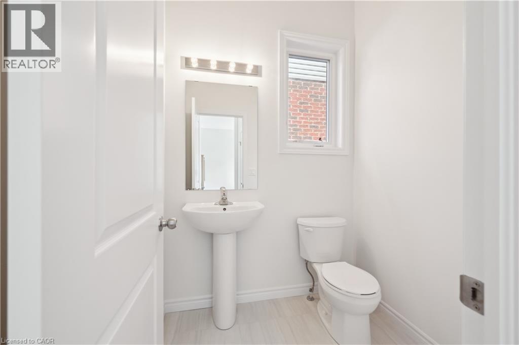 33 Henry Maracle Street, Ayr, Ontario  N0B 1E0 - Photo 5 - 40695357